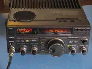 Picture of FT-890 transceiver