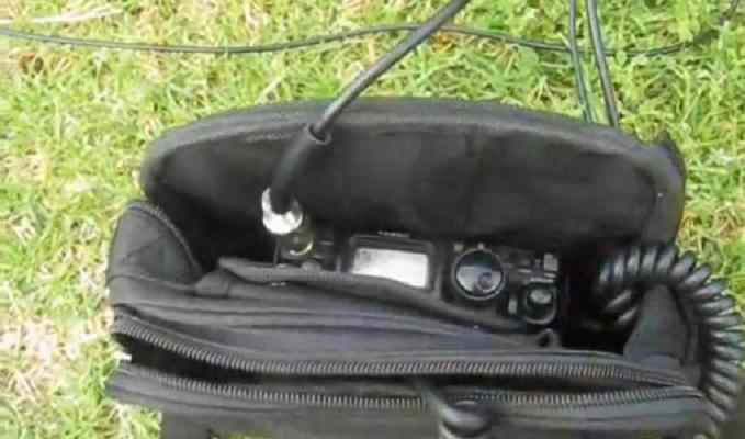 Bag used to carry pedestrian mobile station